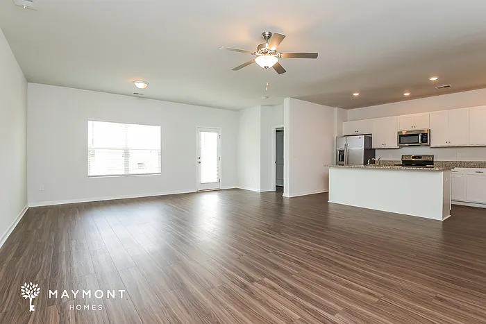 301 Augustine Dr — Photo 4