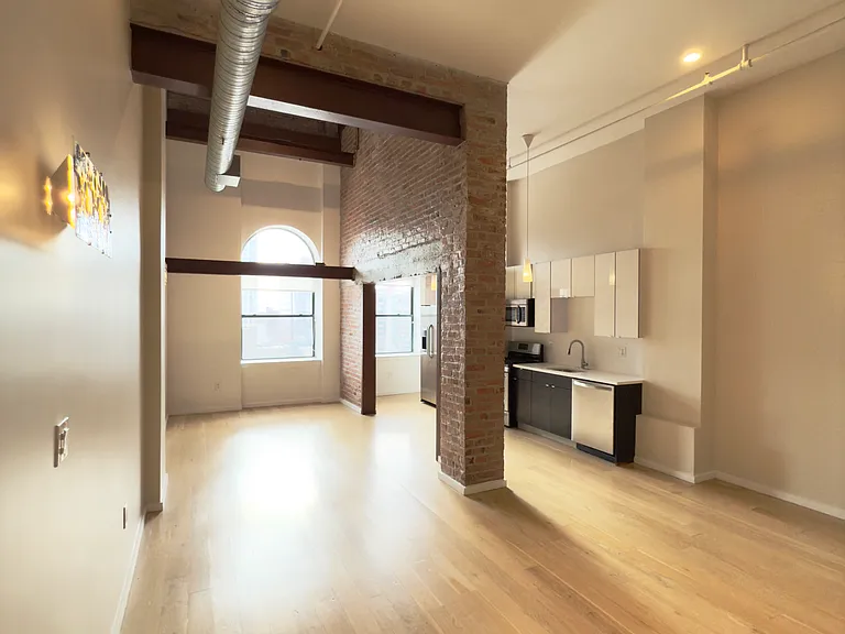728 Market St #906 — Photo 36