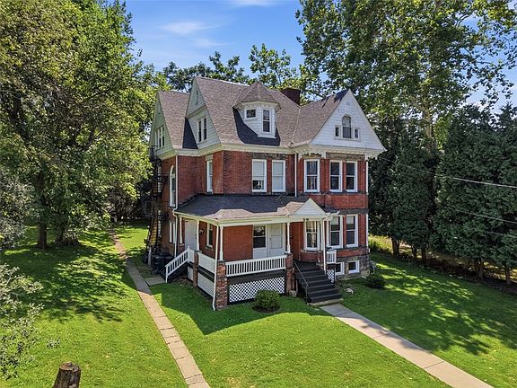 2nd image of 56 & 56-1/2 W Prospect Ave