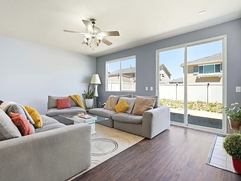 39112 Desert Holly Ln — Photo 6