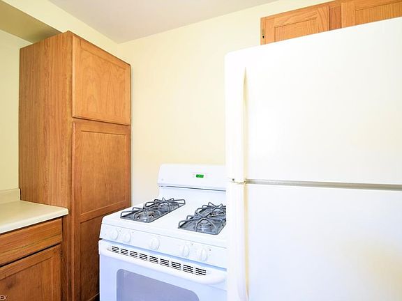 5th image of 5707 Thornton Dr