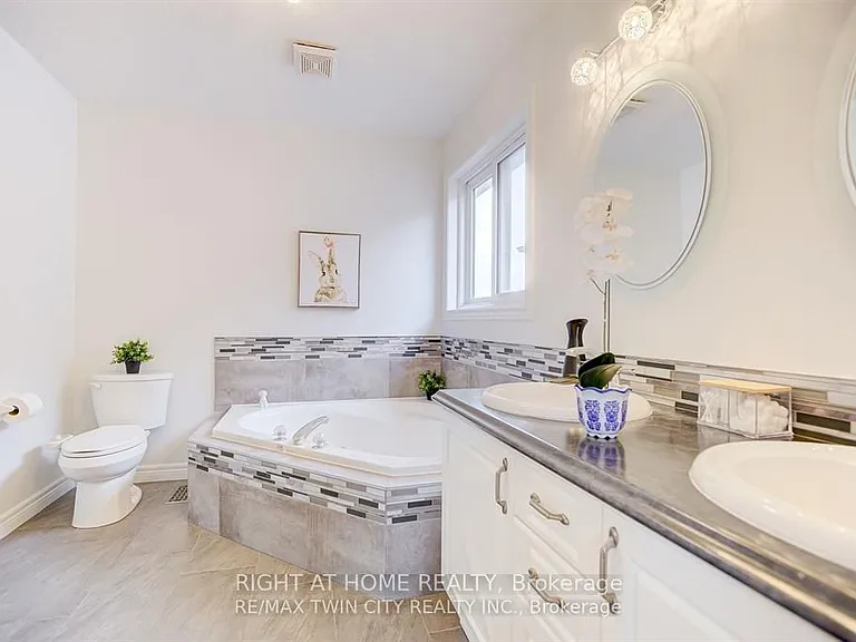 138 Apple Ridge Dr #UPPER — Photo 17