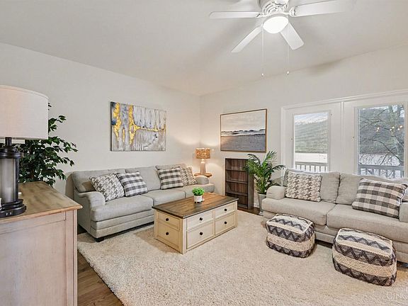 4th image of 65 Governor St Unit 3C