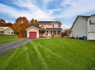 3165 Apple Ct, Niagara Falls, NY 14304