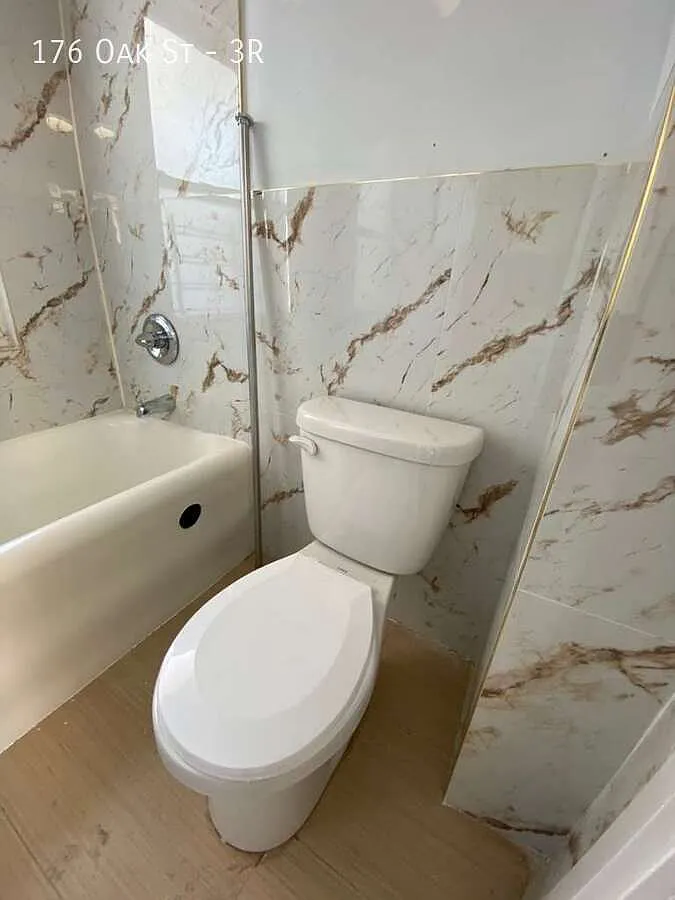 3 bed, $2,700 — Photo 1