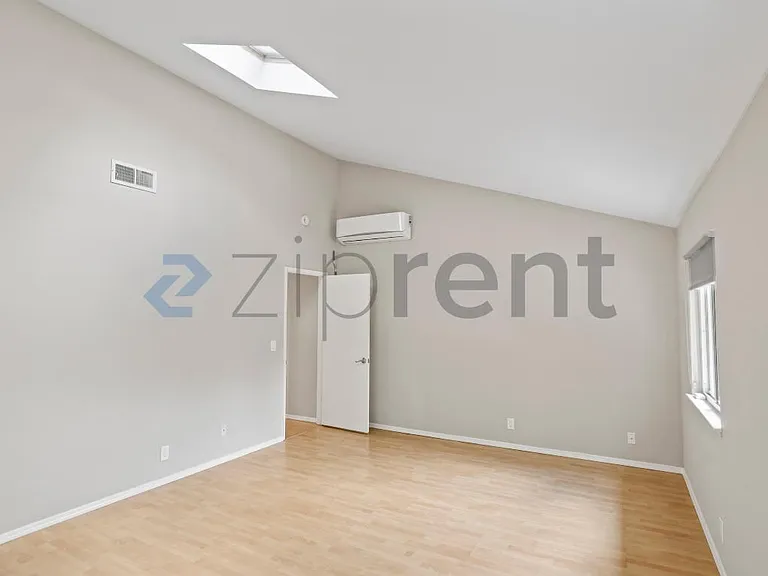 502 Pine Wood Ln — Photo 25