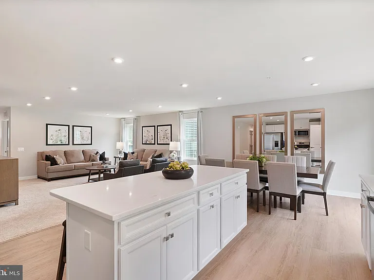 4771 Naples Ave — Photo 9