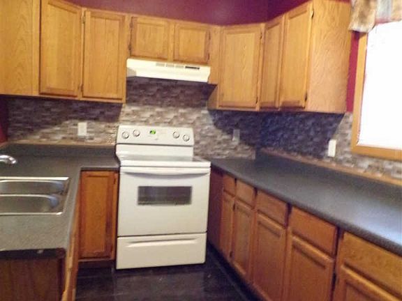 4th image of 518 E Parkway Ave