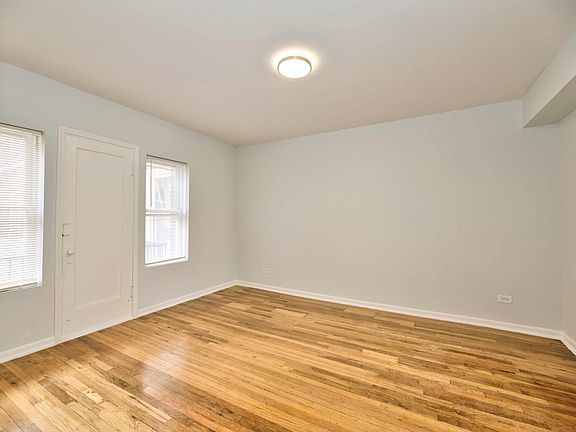 5th image of 6102 S Eberhart Ave APT 1W