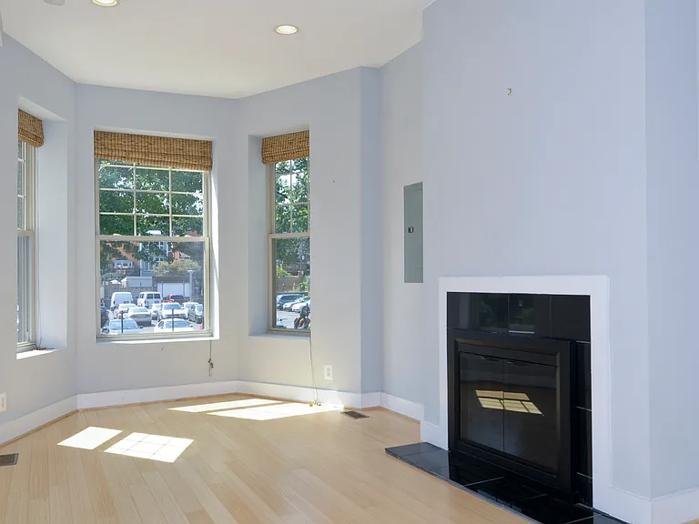 1211 Harvard St NW #1 — Photo 2
