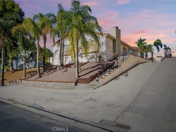 30310 Spray Dr, Canyon Lake, CA 92587