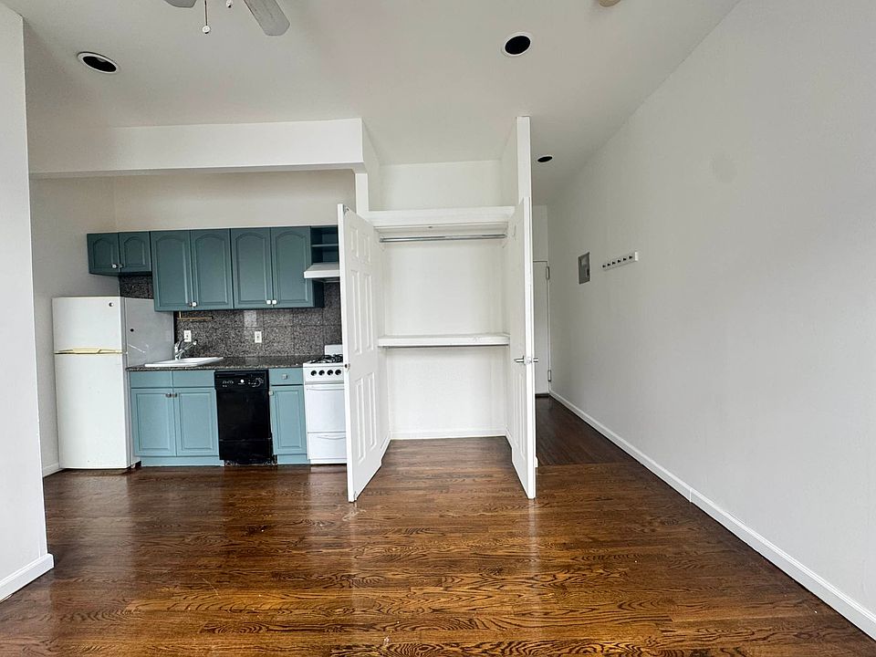 1st image of 113 W 106th St #66