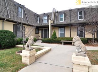 10720 Glenwood St APT F, Overland Park, KS 66211