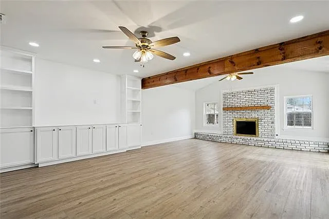 110 N Dabney Dr — Photo 5