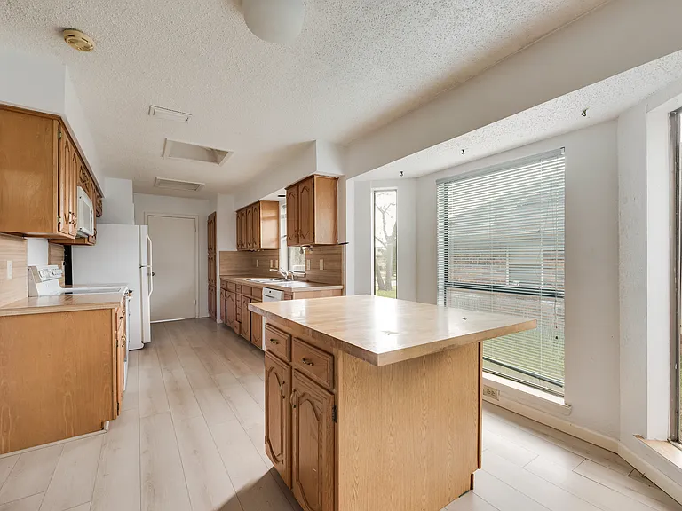 2623 Fallcreek Dr — Photo 8