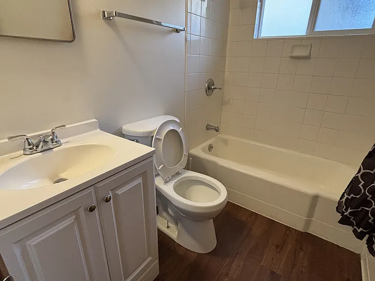 2618 E Turney Ave #5 — Photo 8