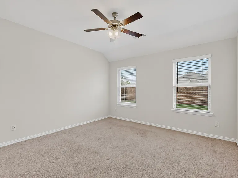 4009 Mockingbird Ln — Photo 16