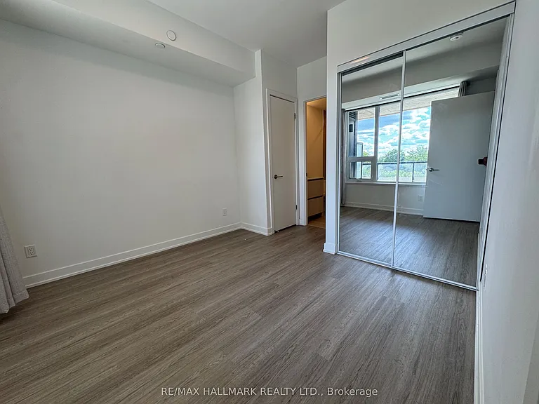 8188 Yonge St #431 — Photo 16