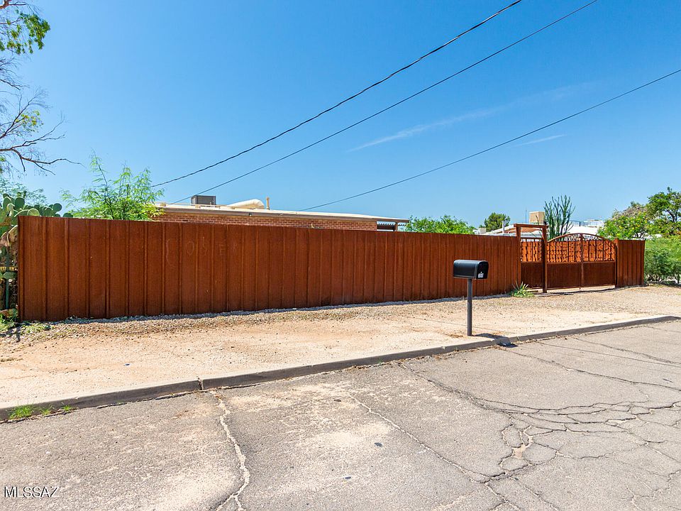 1st image of 350 E Blacklidge Dr
