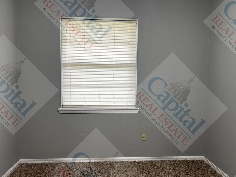 733 W Perry Dr — Photo 22