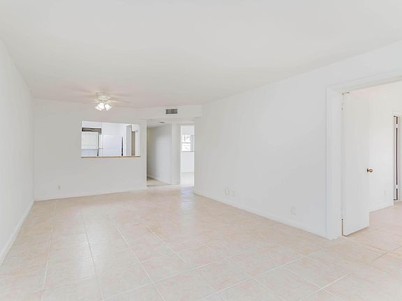 4th image of 7900 Fairview Dr APT 105
