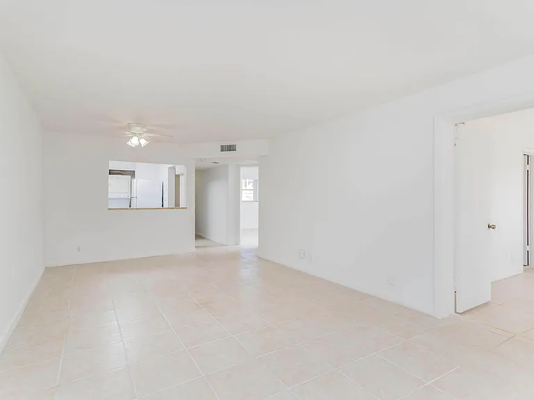 7900 Fairview Dr #105 — Photo 4