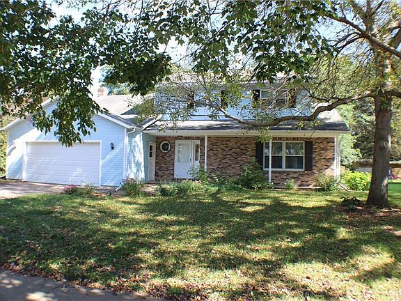 2nd image of 3551 Sharon Dr