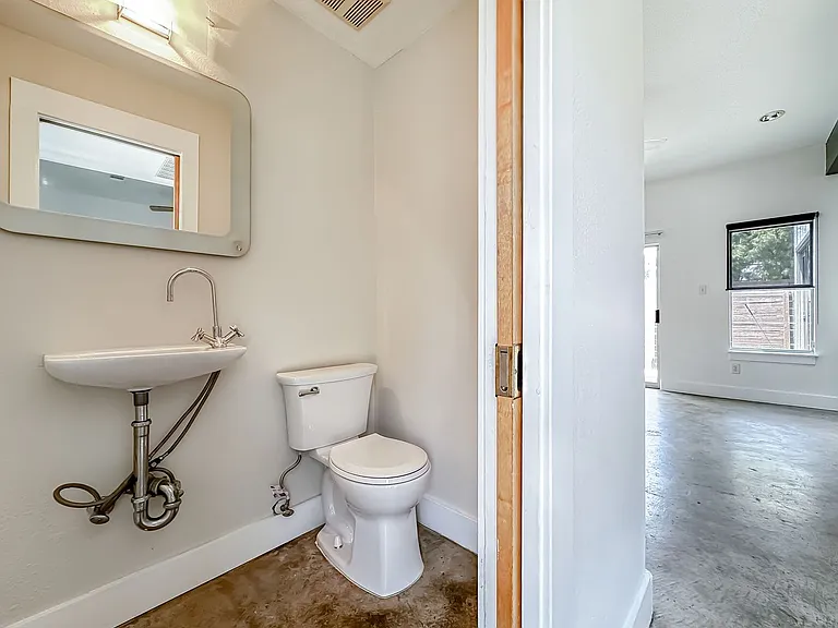 417 S Beacon St — Photo 5