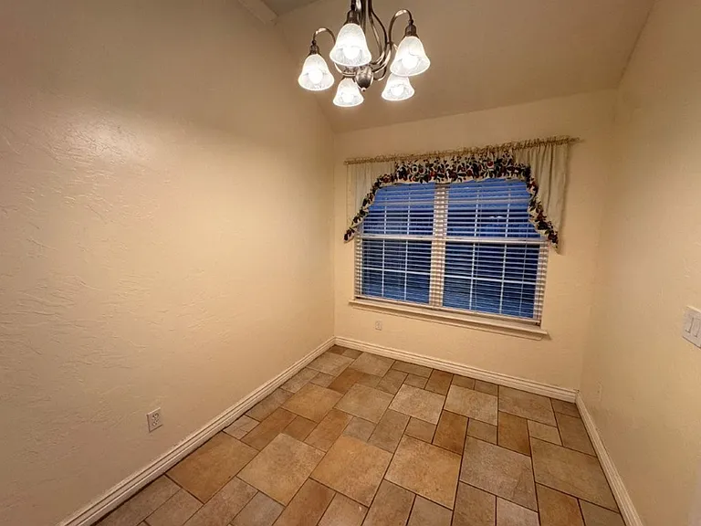 1704 Dorothy Dr — Photo 7