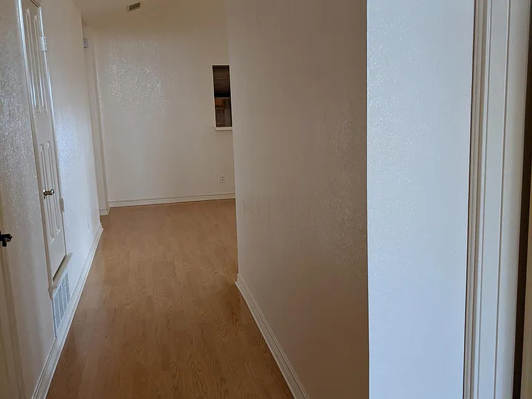 1301 Stratford Dr — Photo 1