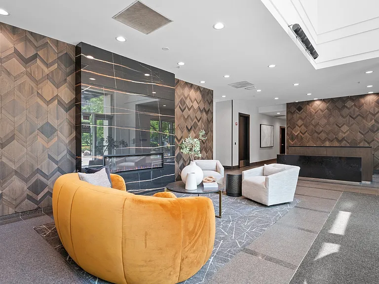 Lobby of Shoreham and Tides