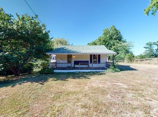 1100 E Grinders Switch Rd, Centerville, TN 37033