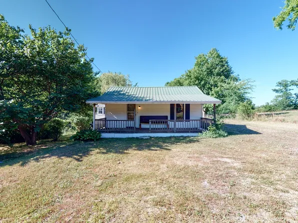 1100 E Grinders Switch Rd, Centerville, TN 37033