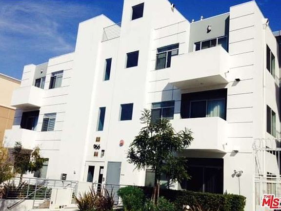 2nd image of 966 S Saint Andrews Pl APT 302
