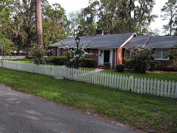 4th image of 2207 NW 2ND AVENUE