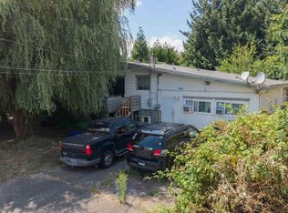 9521 Robson St, Chilliwack, BC V2P4E4