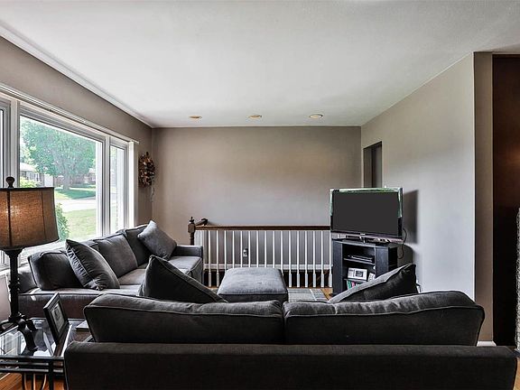 5th image of 8409 Craighill Dr