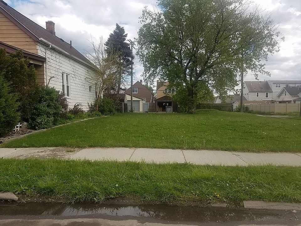 2nd image of 1932 Belmont St