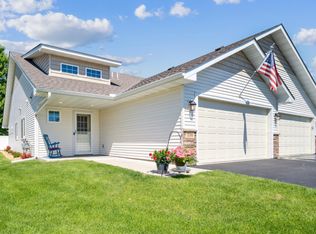 31306 Prairie Ct, Stacy, MN 55079