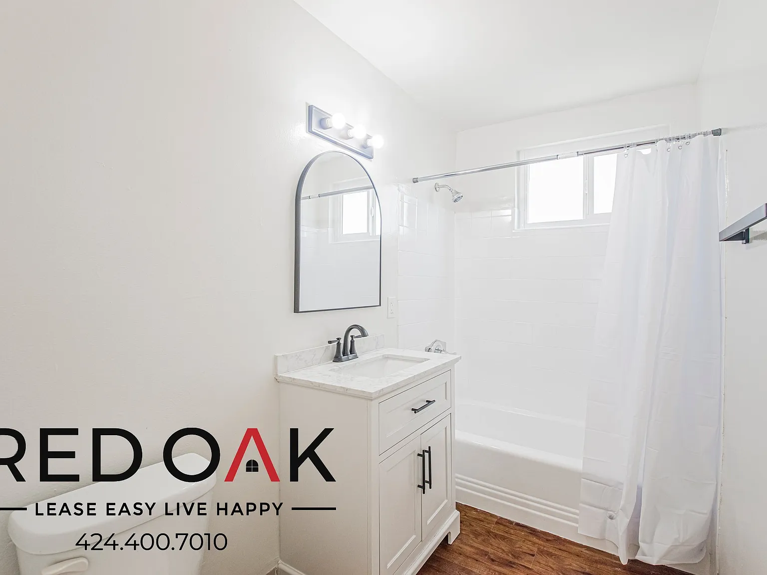 ~Move In Special~ Light-filled 2-Bed with Parking Available ~ In University Park! — Photo 3