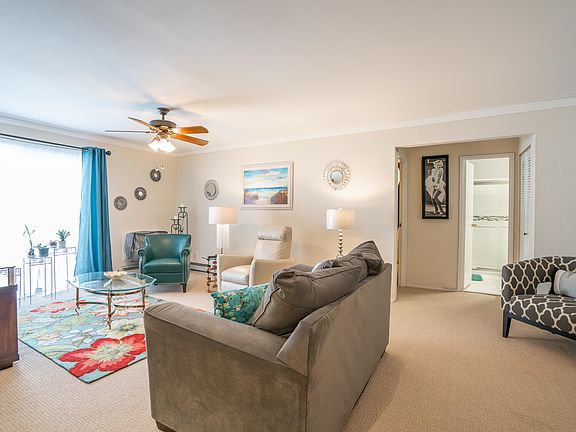 4th image of 30 Fieldstone Dr APT 15B
