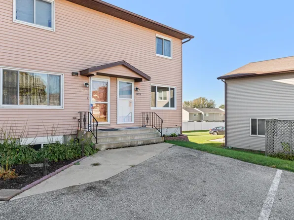 2828 24th St NW #4, Rochester, MN 55901