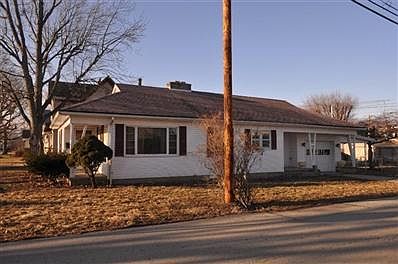5th image of 800 Wayne Ave