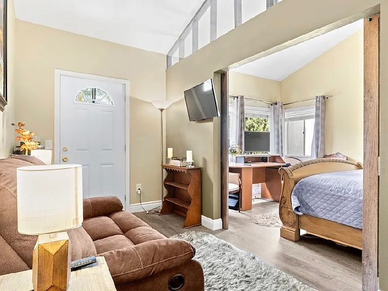 8101 E Woodsboro Ave — Photo 13