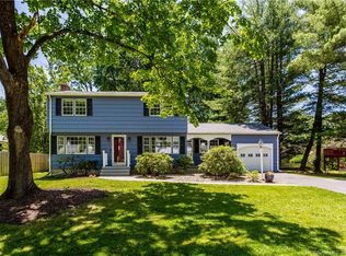 45 Croydon Dr, West Hartford, CT 06117