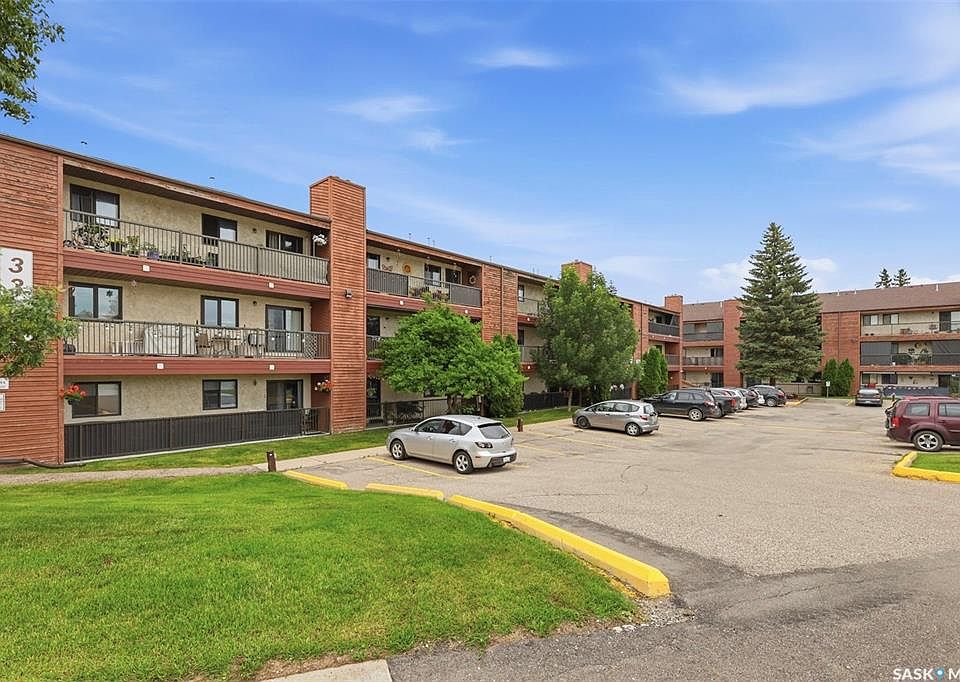 1st image of UNIT 310C-3302 33rd STREET W