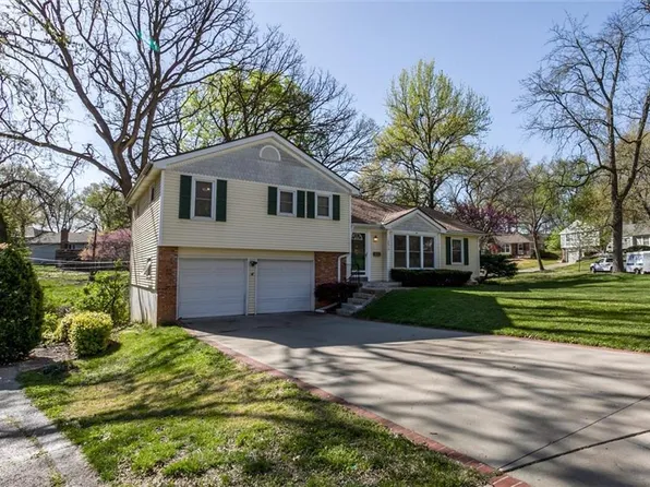 10012 W 68th St, Merriam, KS 66203