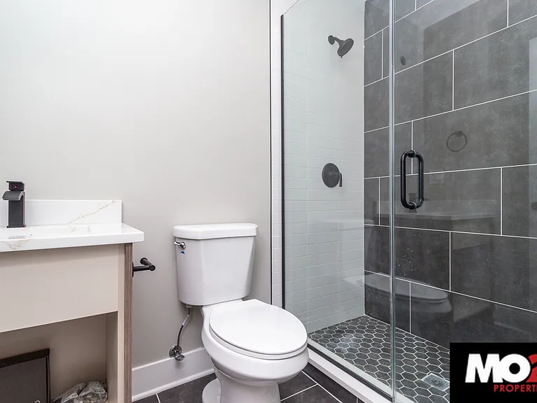 3027 W Logan Blvd #304 — Photo 4