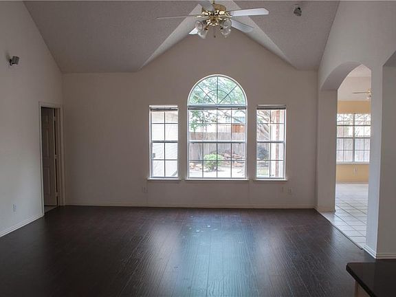 5th image of 10408 Belfort Dr