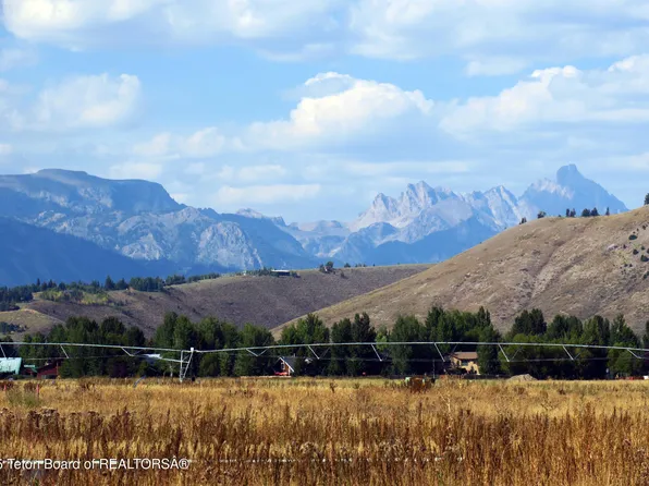 27 Log Cabin Club Rd, Jackson, WY 83001